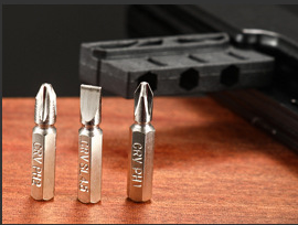 COMBO MARTILLO🔨👨‍🏭PARA TU TRABAJO PESADO O TU CASA💯 GRATIS LINTERNA🔦